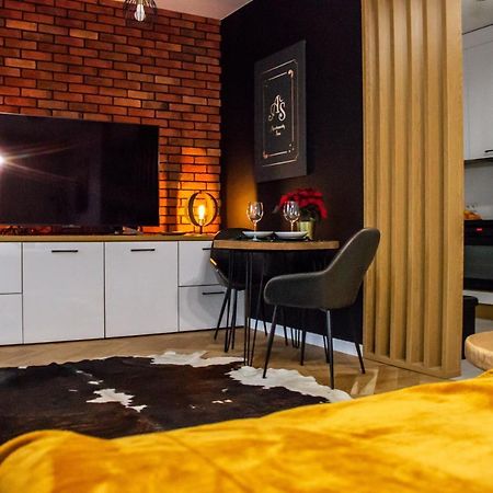 Apartamentysnu, Wola Premium I Z Parkingiem ワルシャワ エクステリア 写真