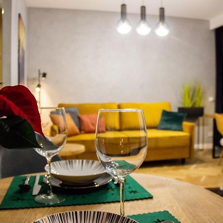 Apartamentysnu, Wola Premium I Z Parkingiem ワルシャワ エクステリア 写真
